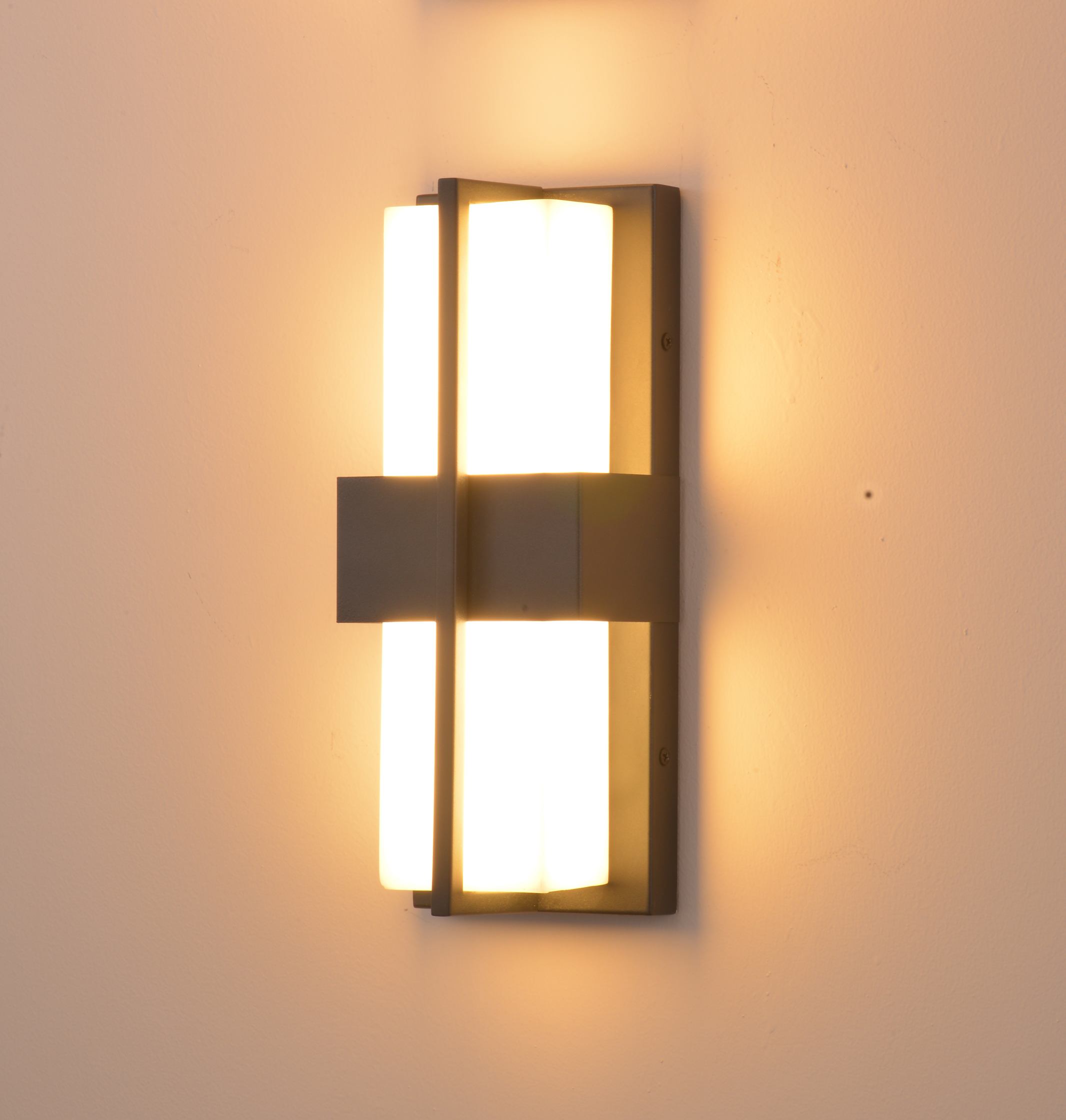Tempat Lilin Dinding Logam Geometris Modern